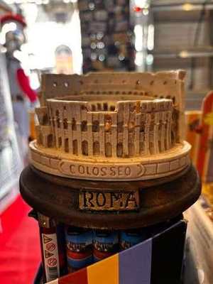 Colosseo — Riproduzione Avorio con Incisione ROMA